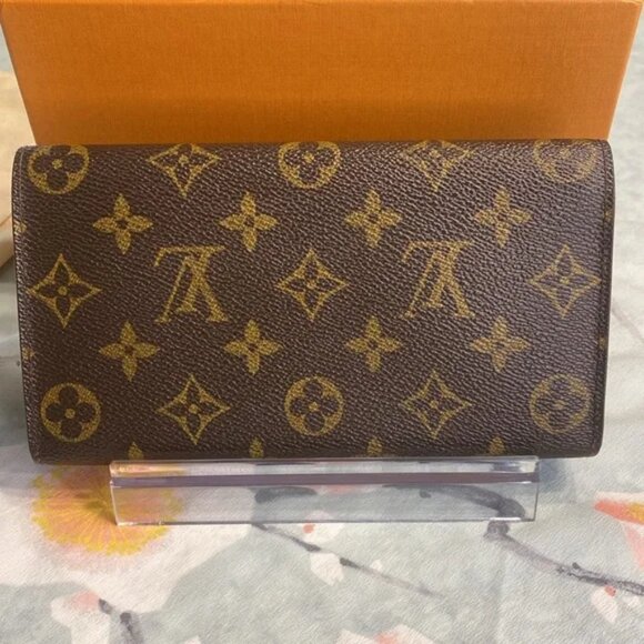 Authentic Louis Vuitton Monogram Sarah Long Wallet - Picture 4 of 12